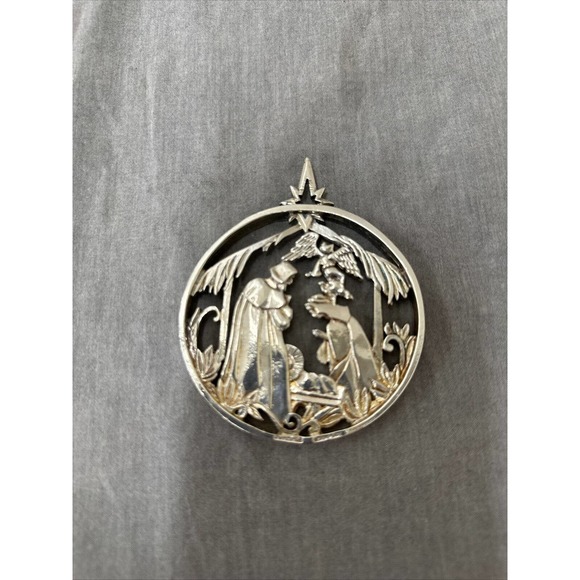 Vintage GORHAM SILVERPLATE MANGER SCENE Christmas Ornament w/Box FS BnftsCharity - Picture 3 of 9